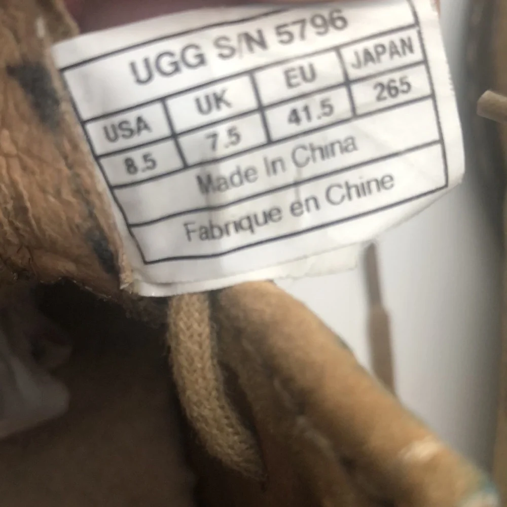 Ugg Australia ankle boots leather upper and rubber soles in khaki camel color